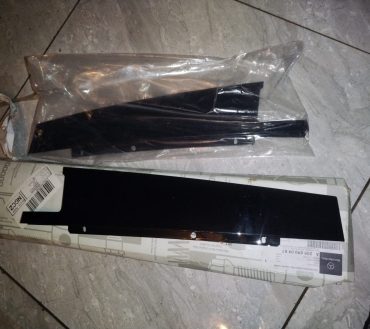 Door Piller Cover w205 - A2056900987 new