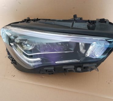 W206 RIGHT HEADLIGHT mercedes c class USED